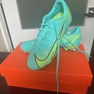 Vapor Academy Soccer Cleats
